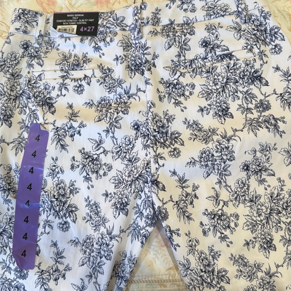 NWT Mario Serrani Floral Print Pants w Tummy Control Size 4 x 27 - Picture 11 of 14